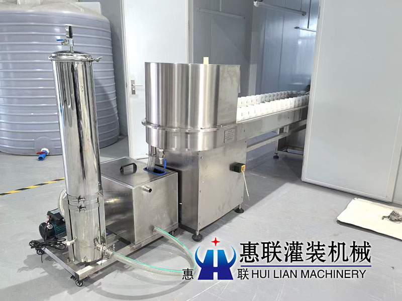 瓊中燭芯酒水過濾機(jī)安裝完成